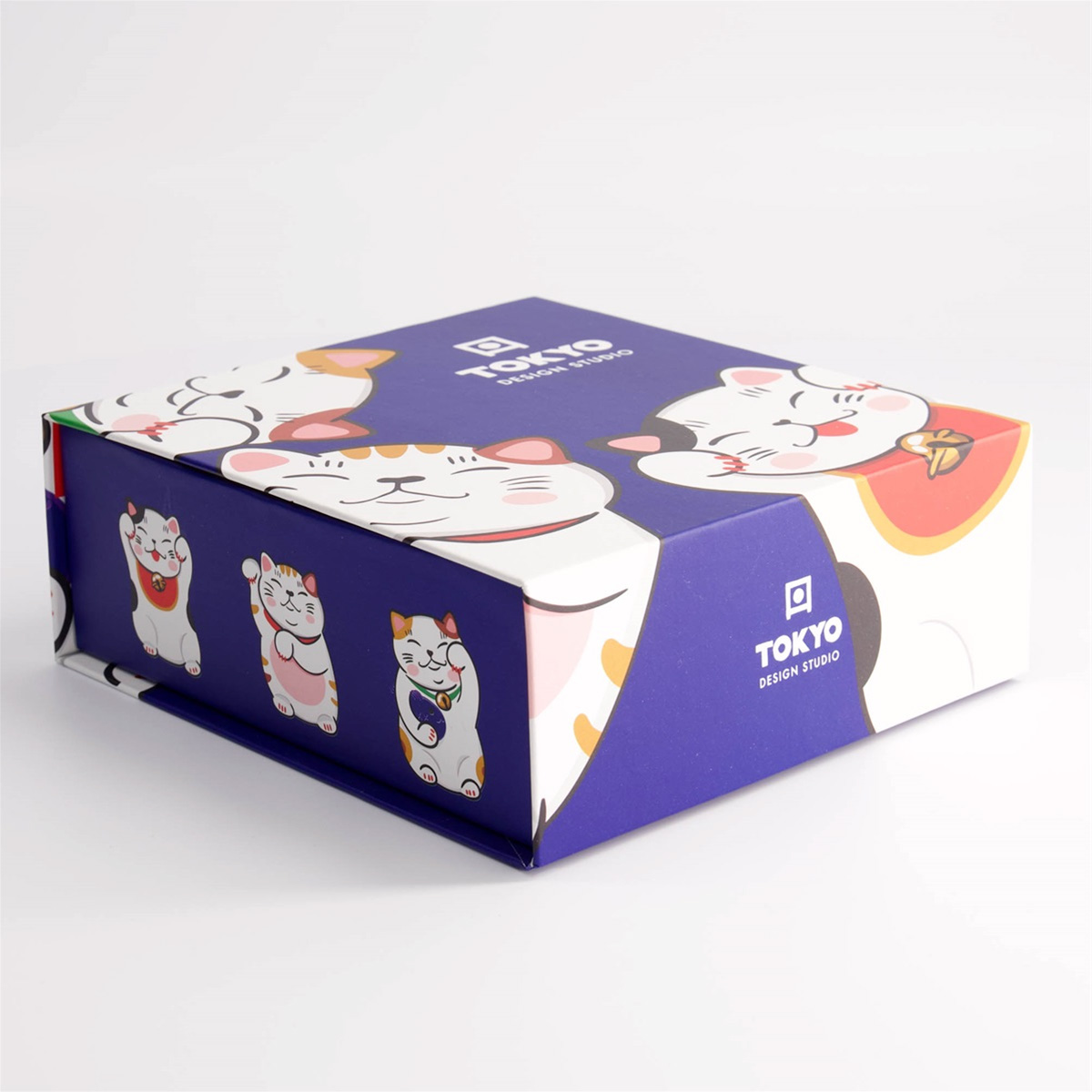 Sake sett, 4 kopper + karaffel "Kawaii Lucky Cat" - Tokyo design studio — bilde 2