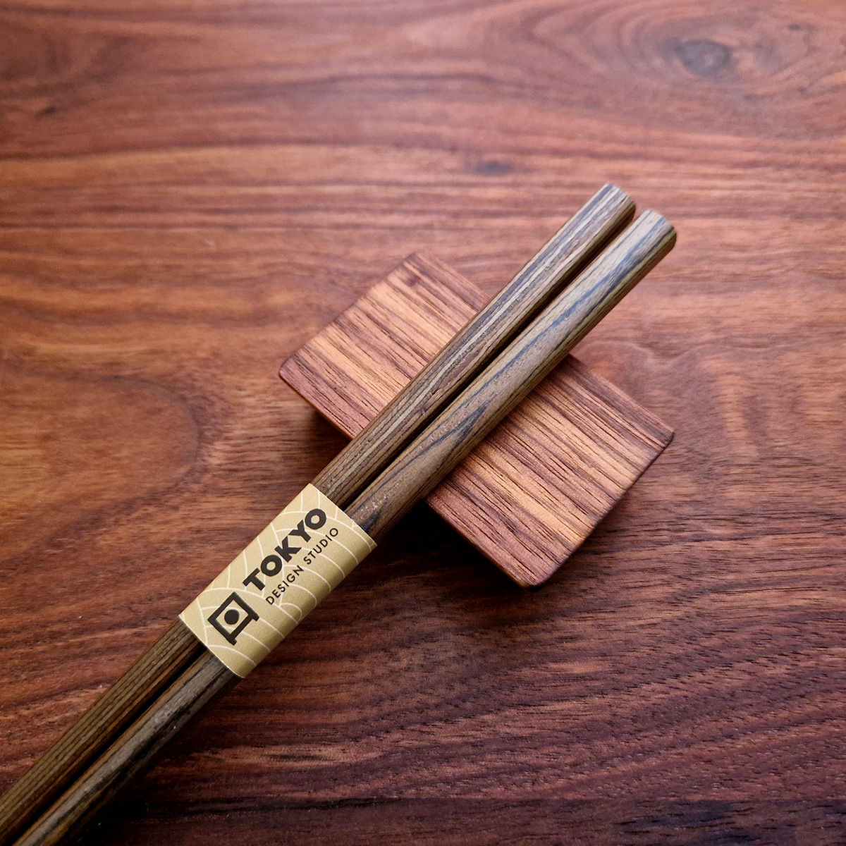 Spisepinner 5 par i gaveeske "Dark Oak" - Tokyo design studio — bilde 2