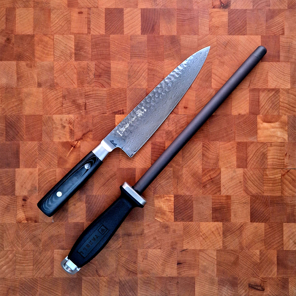 Gavesett (20cm Kokkekniv + 27cm Brynestav) - YAXELL ZEN