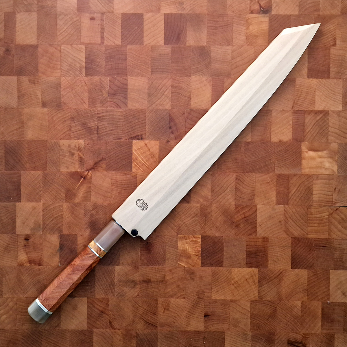30cm Kiritsuke Yanagiba, Mirror Polished, Shirogami II, inkl Saya - SAKAI KIKUMORI — bilde 5