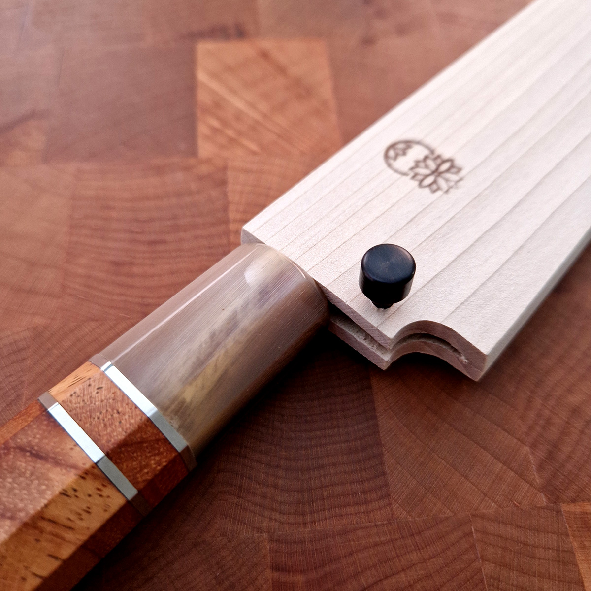 27cm Kiritsuke Yanagiba, Mirror Polished, Shirogami II, inkl Saya - SAKAI KIKUMORI — bilde 5