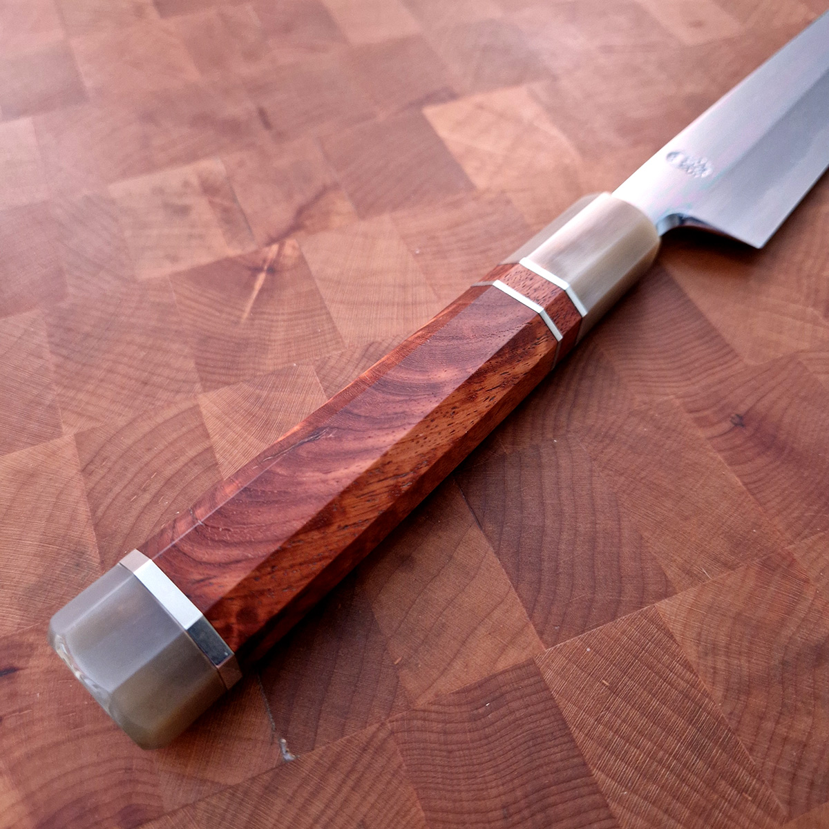 30cm Yanagiba, Mirror Polished, Shirogami II, inkl Saya - SAKAI KIKUMORI — bilde 9