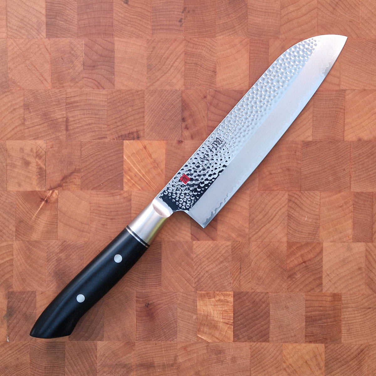 18cm Grønnsakskniv (Santoku) Hamret - KASUMI