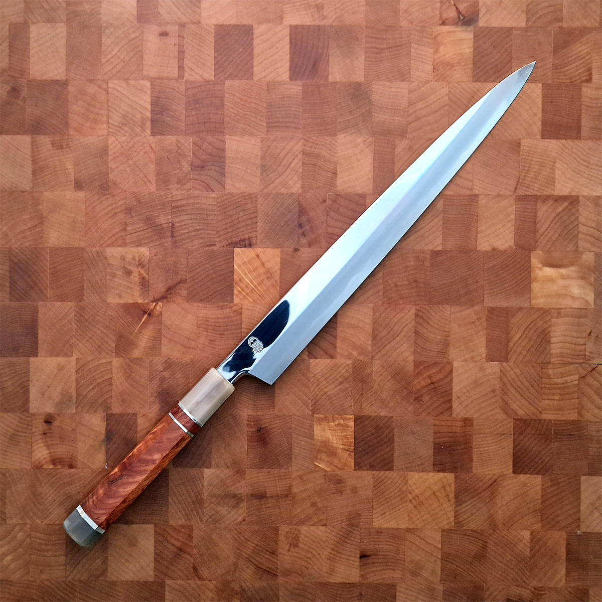 30cm Yanagiba, Mirror Polished, Shirogami II, inkl Saya - SAKAI KIKUMORI
