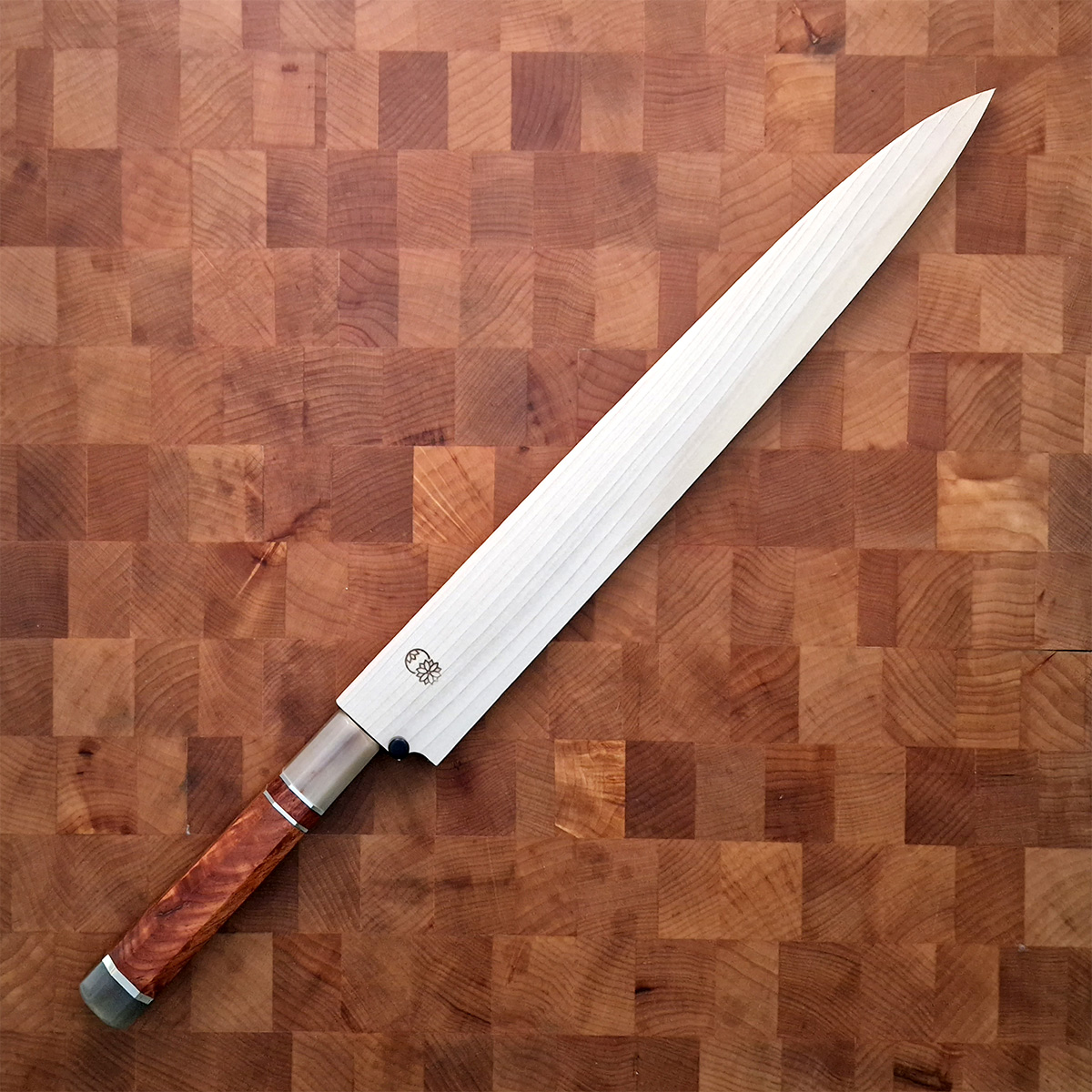 30cm Yanagiba, Mirror Polished, Shirogami II, inkl Saya - SAKAI KIKUMORI — bilde 2