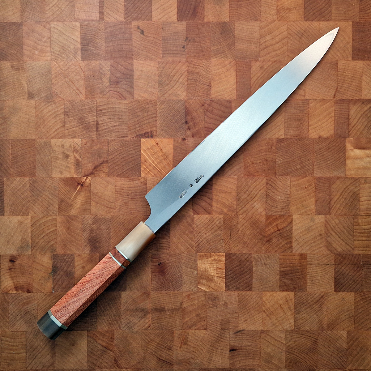 27cm Yanagiba, Mirror Polished, Shirogami II, inkl Saya - SAKAI KIKUMORI — bilde 12