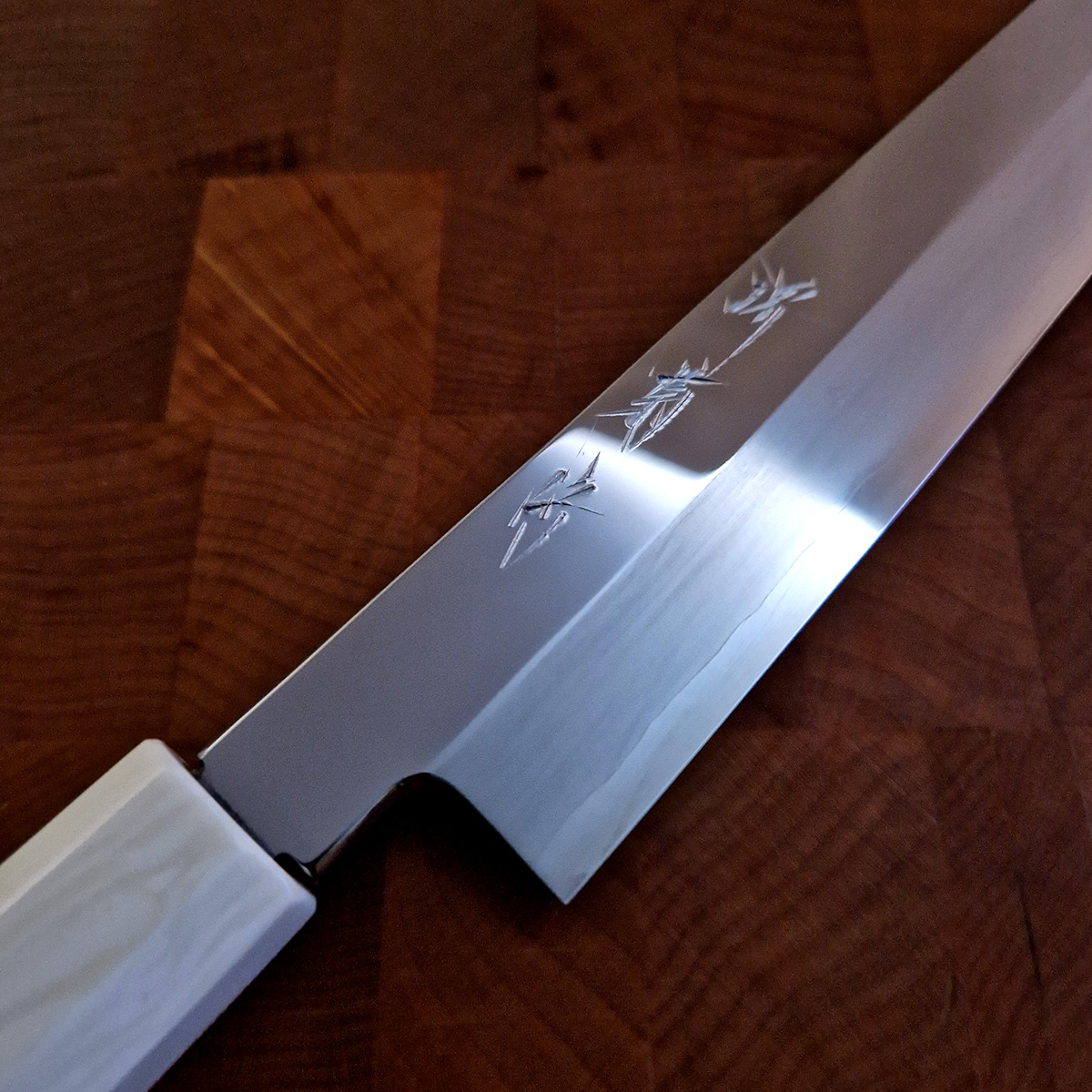 27cm Kiritsuke Yanagiba, Mirror Polished, SG2 pulverstål, inkl Saya - SAKAI KIKUMORI — bilde 5