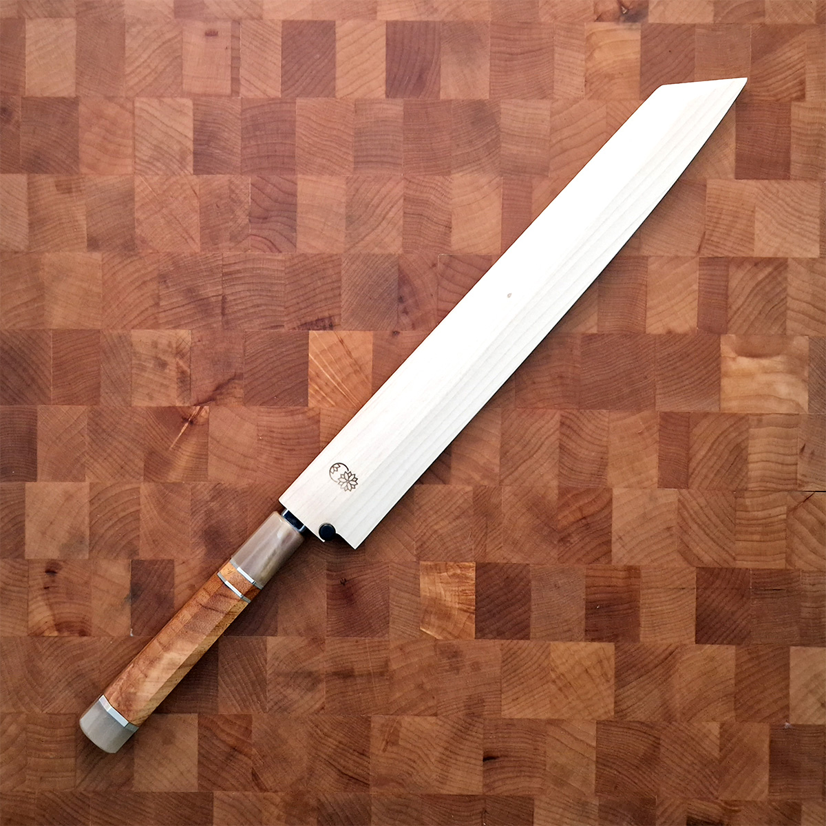 27cm Kiritsuke Yanagiba, Mirror Polished, Shirogami II, inkl Saya - SAKAI KIKUMORI — bilde 8