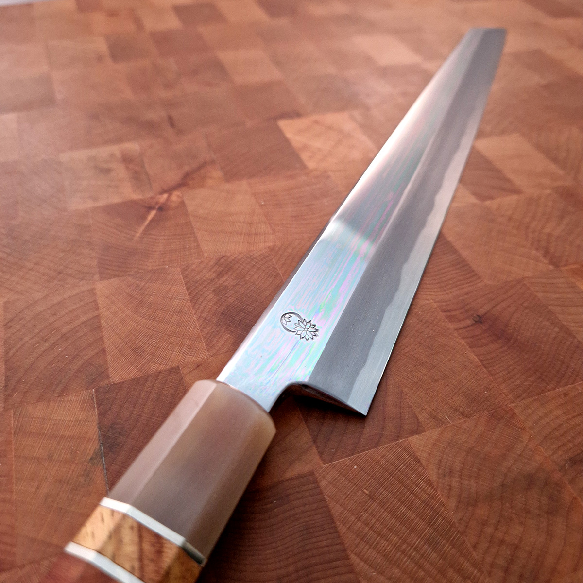 30cm Kiritsuke Yanagiba, Mirror Polished, Shirogami II, inkl Saya - SAKAI KIKUMORI — bilde 6