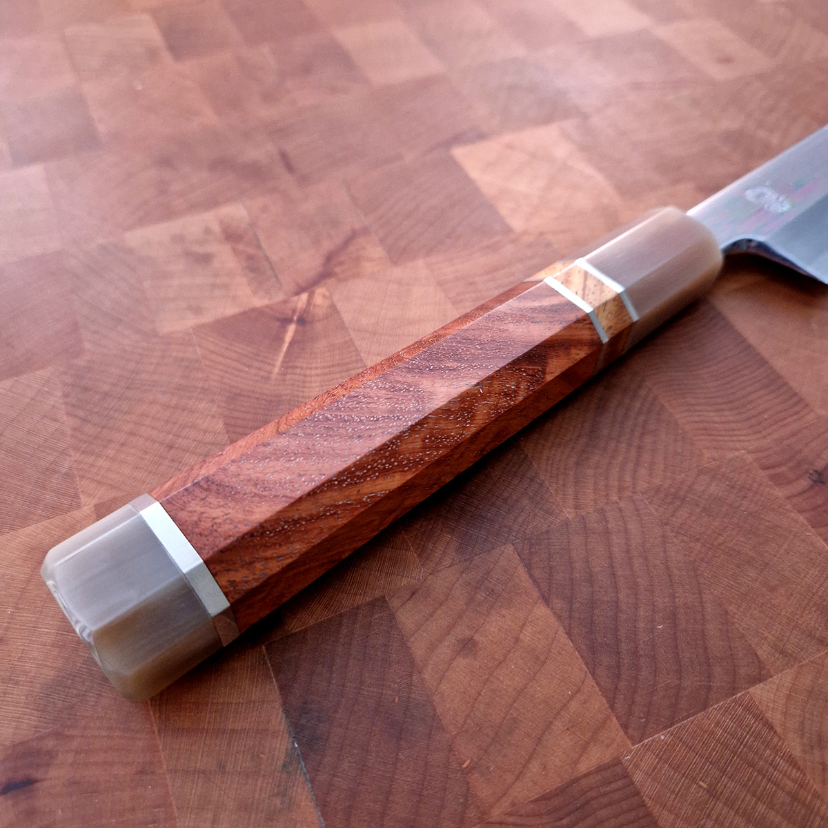 30cm Kiritsuke Yanagiba, Mirror Polished, Shirogami II, inkl Saya - SAKAI KIKUMORI — bilde 7