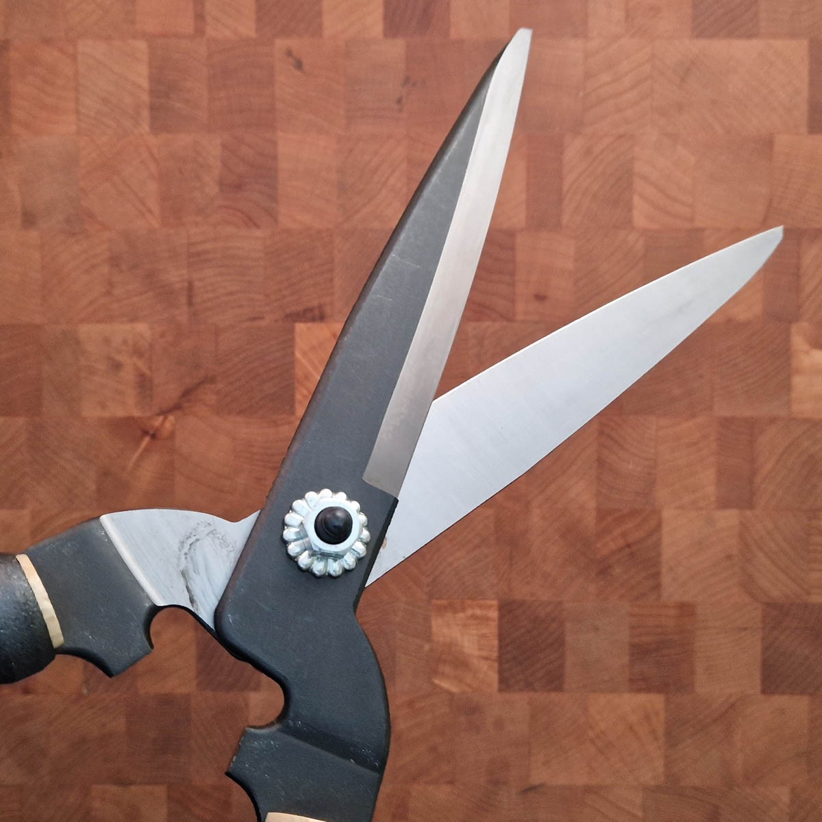 Hagesaks 16cm - Karikichi — bilde 2