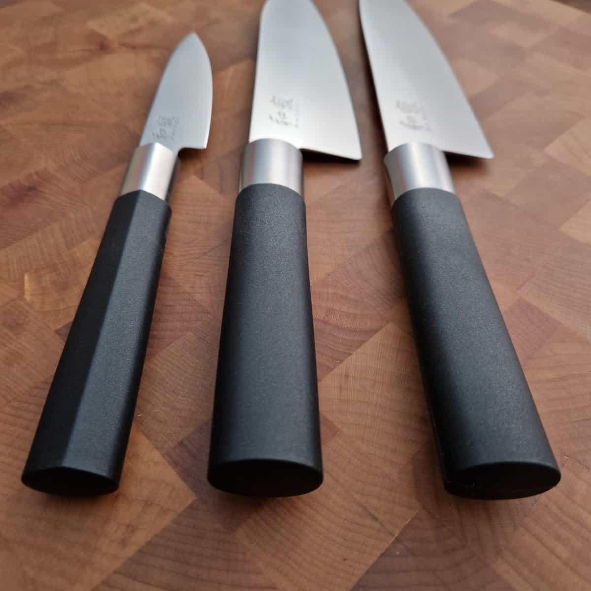 Knivsett m/Santoku - KAI WASABI BLACK — bilde 3