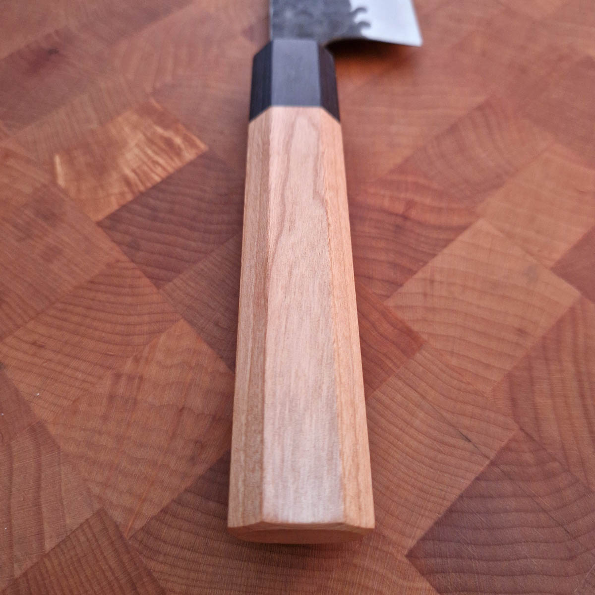 16,5cm Grønnsakskniv (Santoku) Kurochi, Super Aogami - YOSHIMI KATO (Masakage) — bilde 4