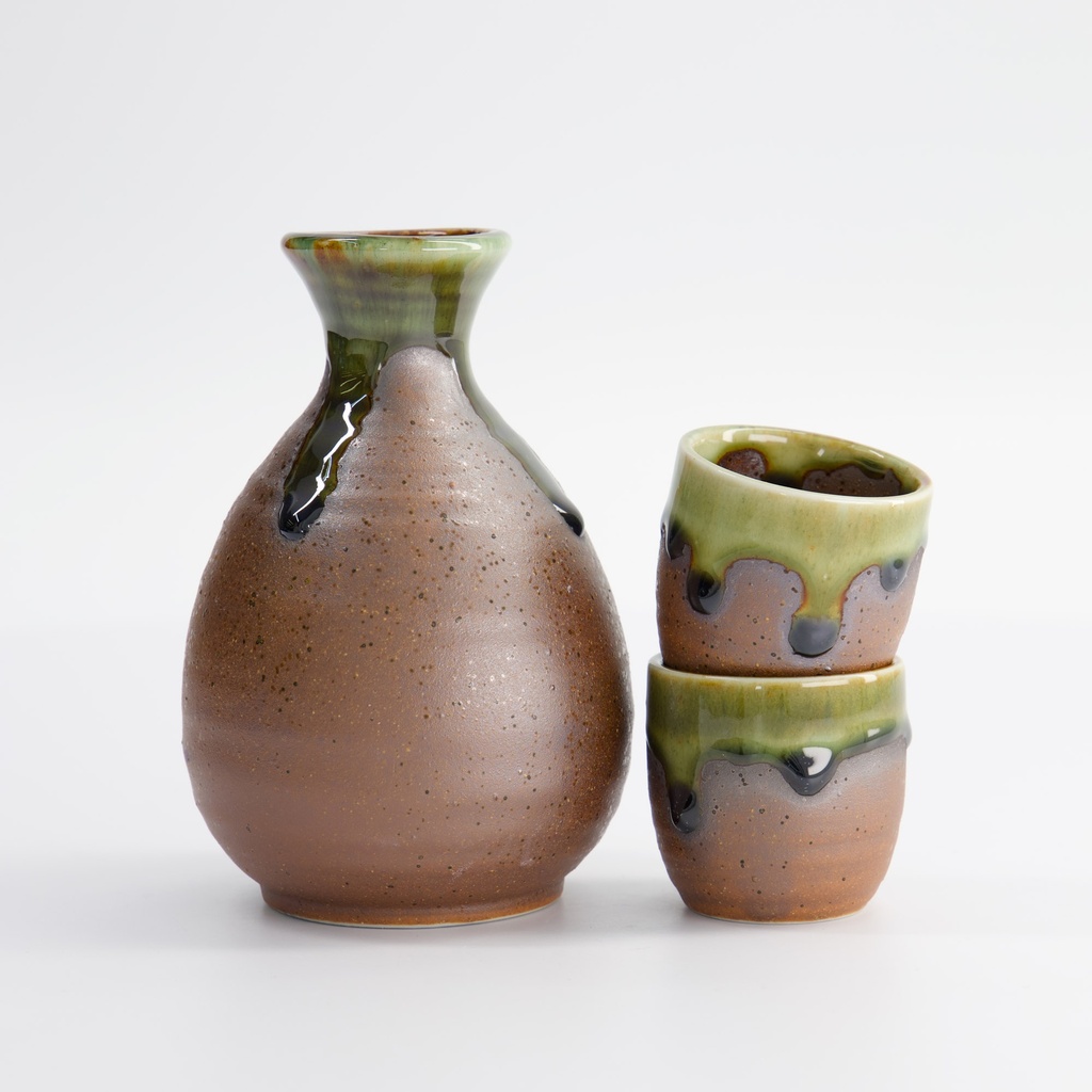 Sake sett, "Iga Oribe" 2 kopper + karaffel – Tokyo design studio — bilde 3