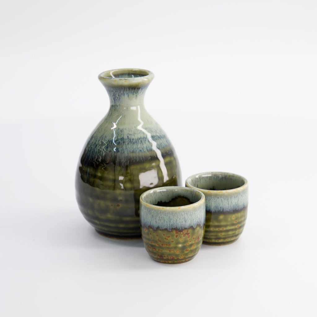 Sake sett, 2 kopper + karaffel - Tokyo design studio — bilde 1