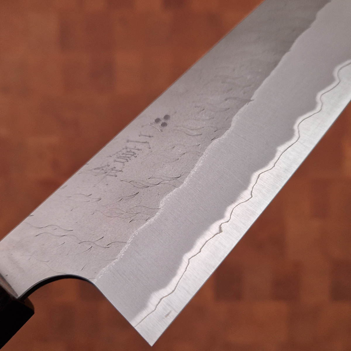18cm Grønnsakskniv (Santoku), Super Aogami Tsuchime - NIGARA HAMONO — bilde 2