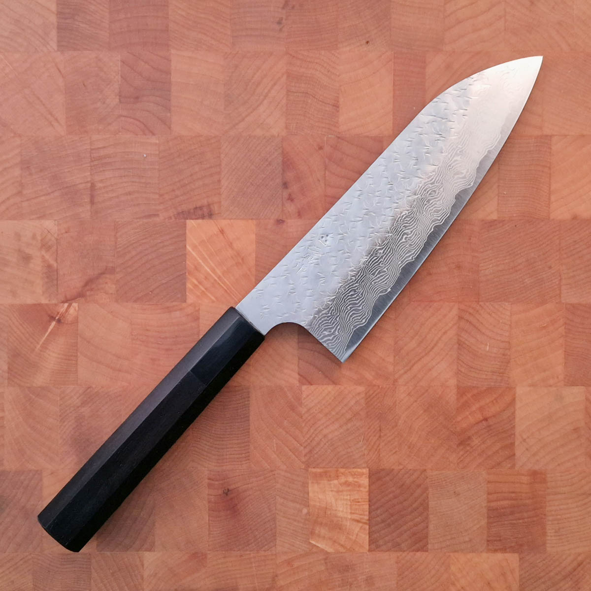 16,5cm Grønnsakskniv (santoku), STRIX hamret damask - Nigara Hamono