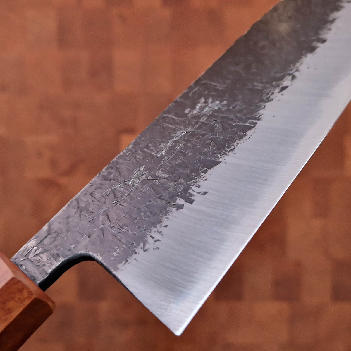 18cm Grønnsakskniv (Santoku) Aogami II, Kurochi &amp; Resin håndtak - MINOMO KAJIYA — bilde 2