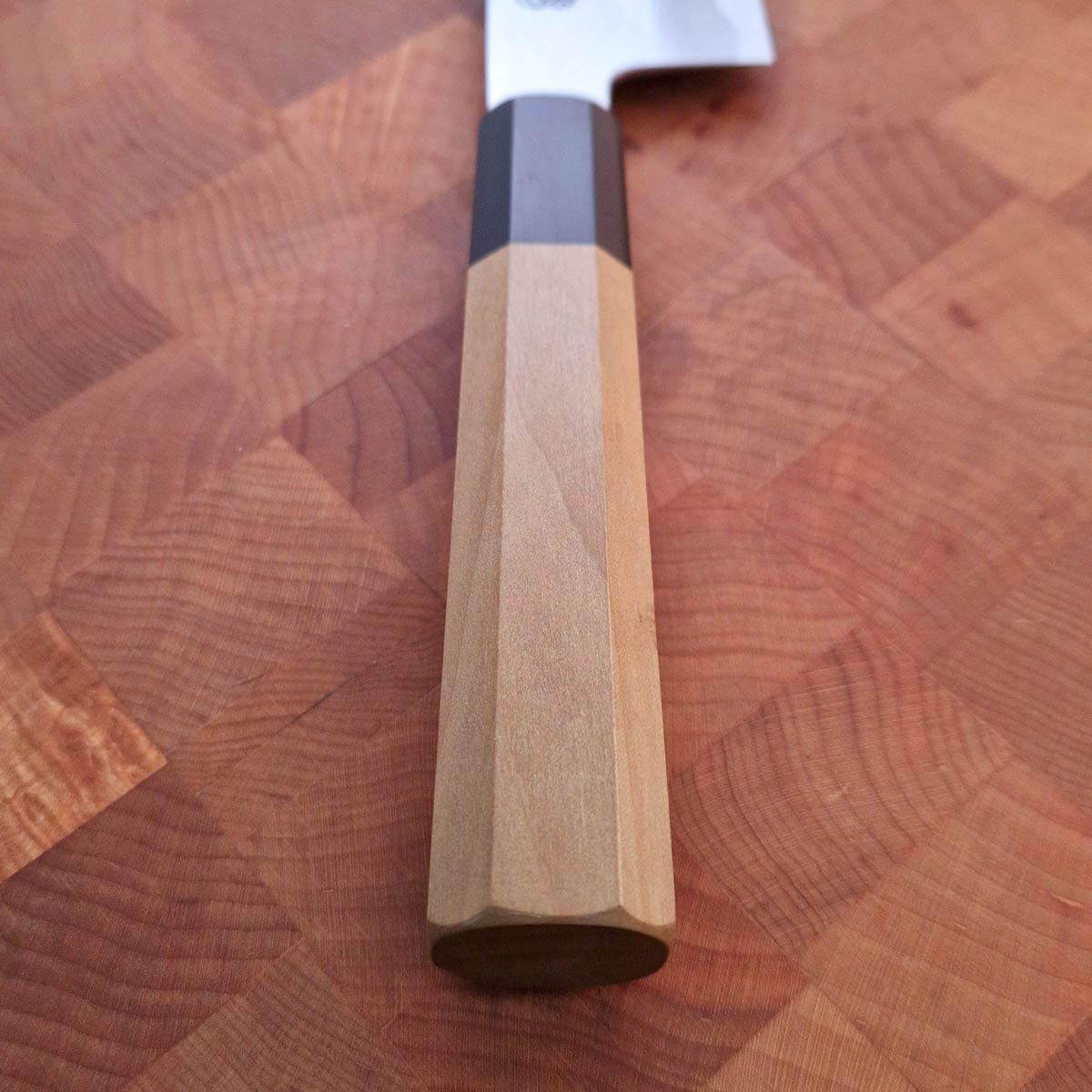 18cm Santoku KIKUZUKI Kasumi, Shirogami II - SAKAI KIKUMORI — bilde 3