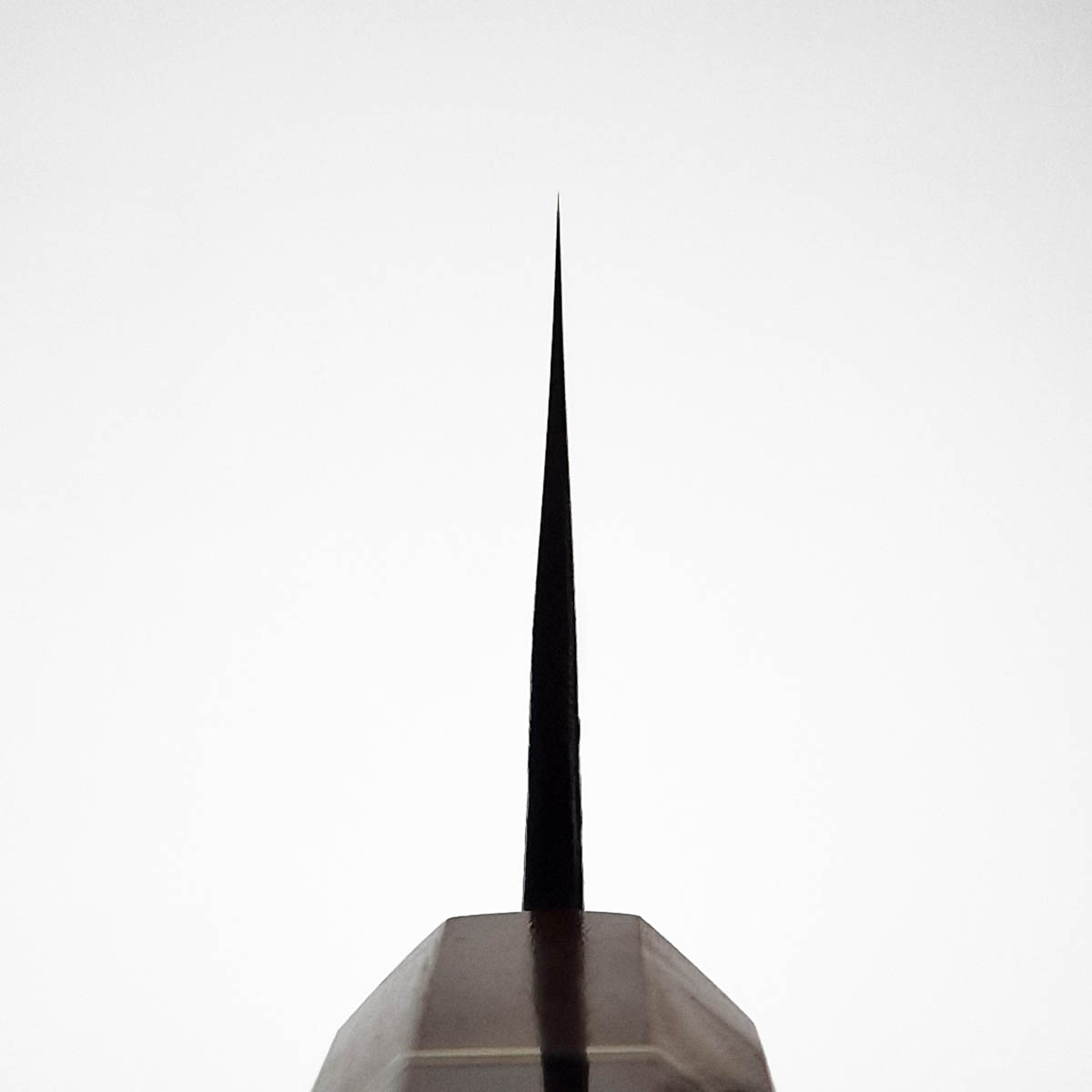 18cm Grønnsakskniv (Santoku) Aogami II, Kurochi &amp; Resin håndtak - MINOMO KAJIYA — bilde 4