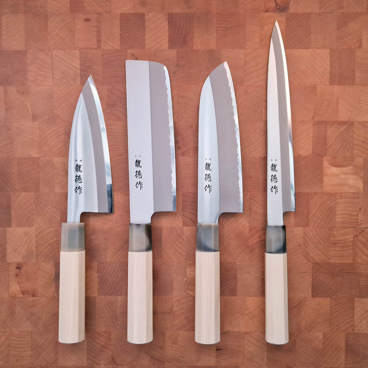 Knivsett Ryutoku, Santoku, Nakri, Deba og Yanagiba - TOJIRO — bilde 1