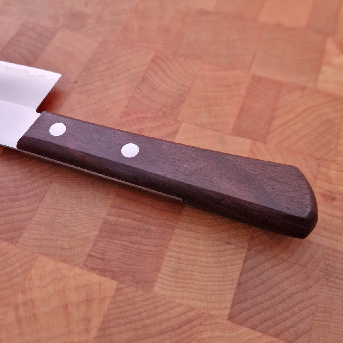 17cm Grønnsakskniv (Santoku), 8A - KANETSUGU — bilde 3
