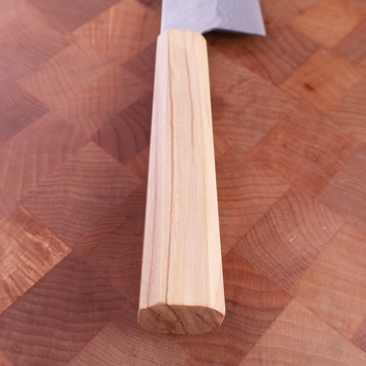 18cm Grønnsakskniv (santoku), Vg10 damask/tsuchime - NIGARA HAMONO — bilde 3