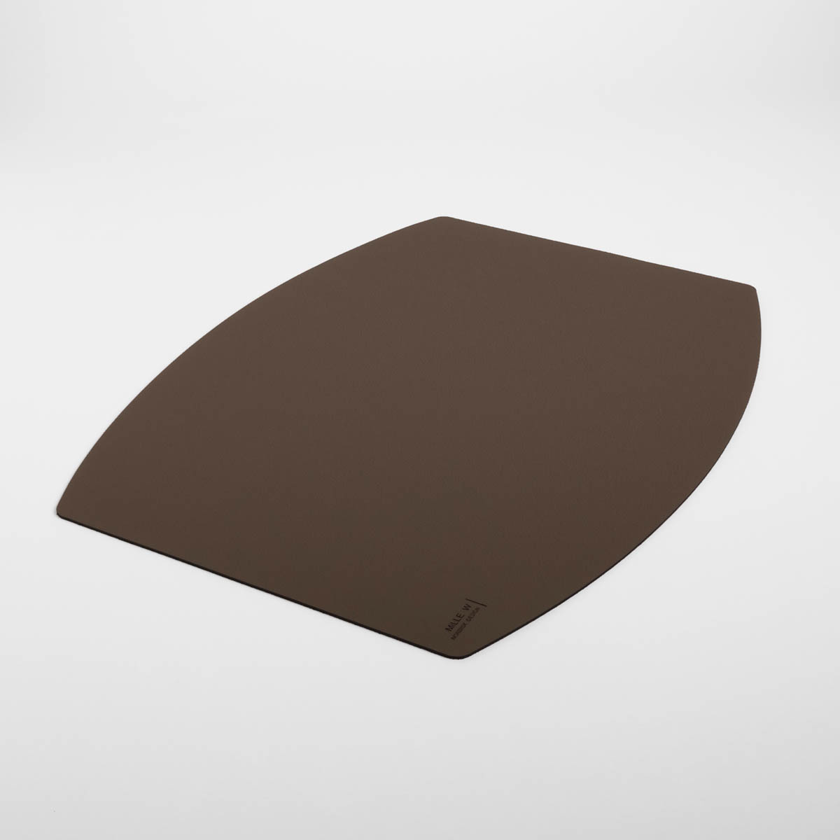 Bordmatte "Ellips", Resirkulert italiensk lær/skinn, grå (45x35cm) - MiLLE W — bilde 3