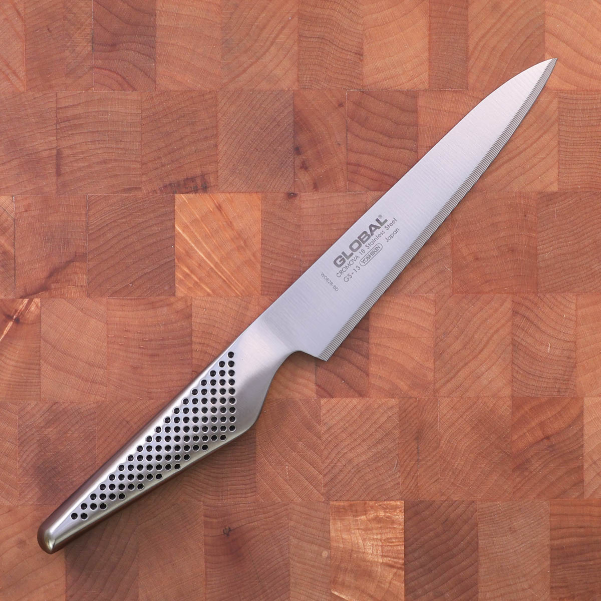 15cm Tomatkniv (fin-seratert) - GLOBAL
