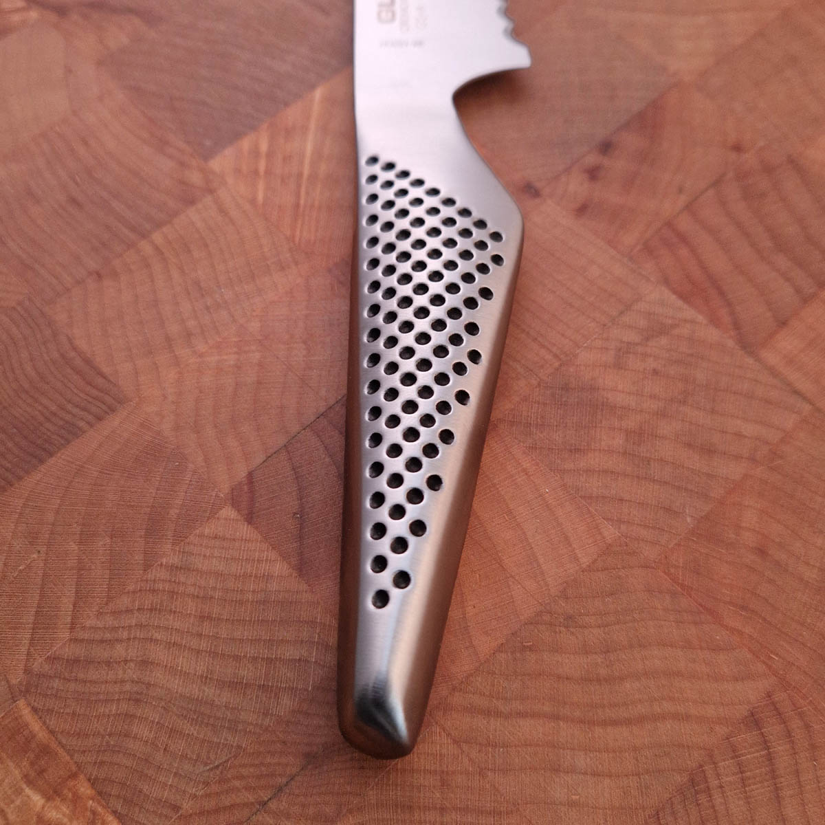 8cm Tomatkniv (seratert) - GLOBAL — bilde 3
