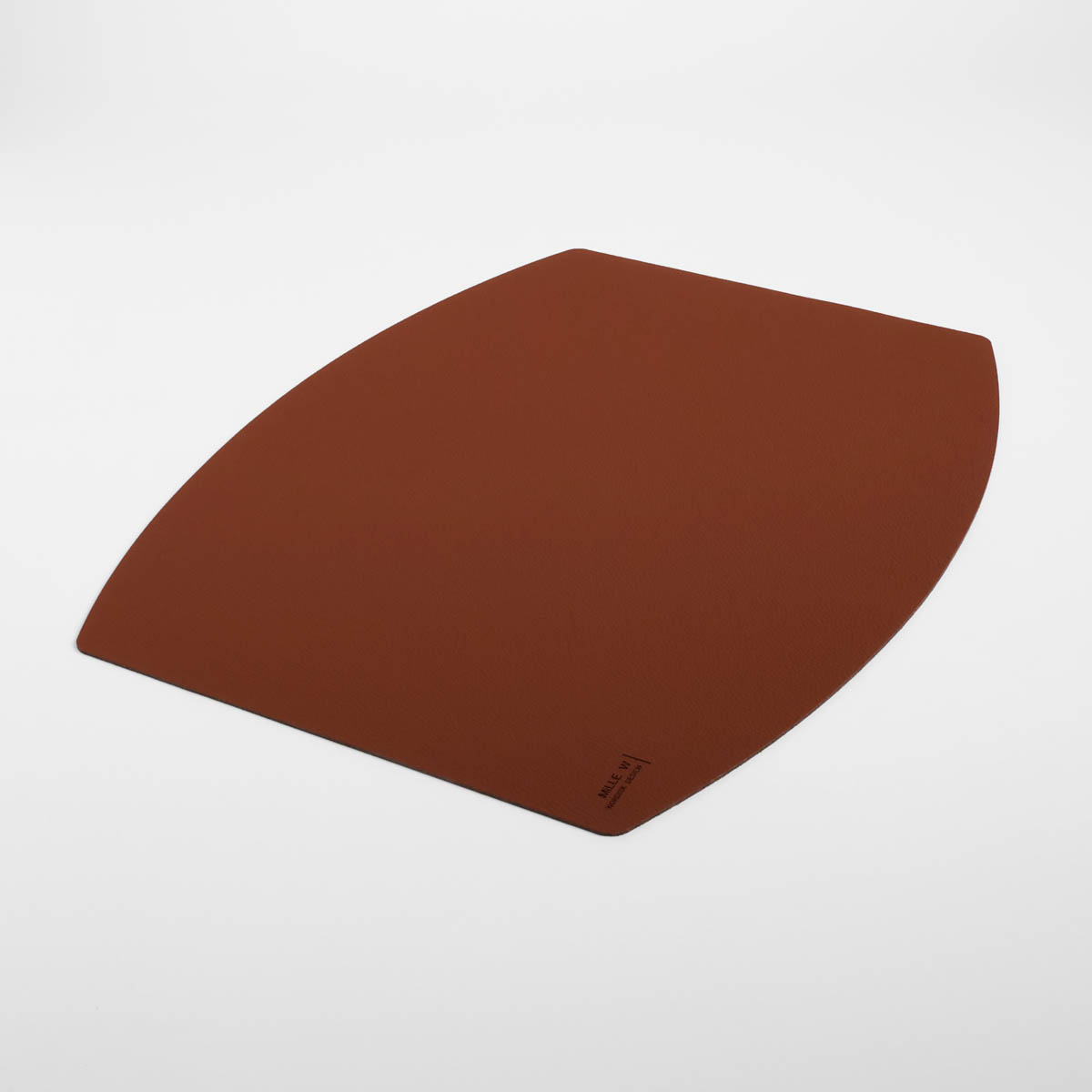 Bordmatte "Ellips", Resirkulert italiensk lær/skinn, Cognac (45x35cm) - MiLLE W — bilde 3