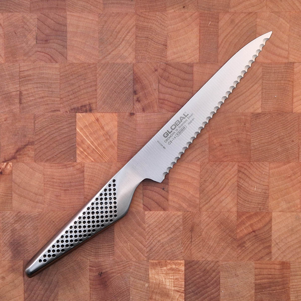 15cm Tomatkniv (seratert) - GLOBAL