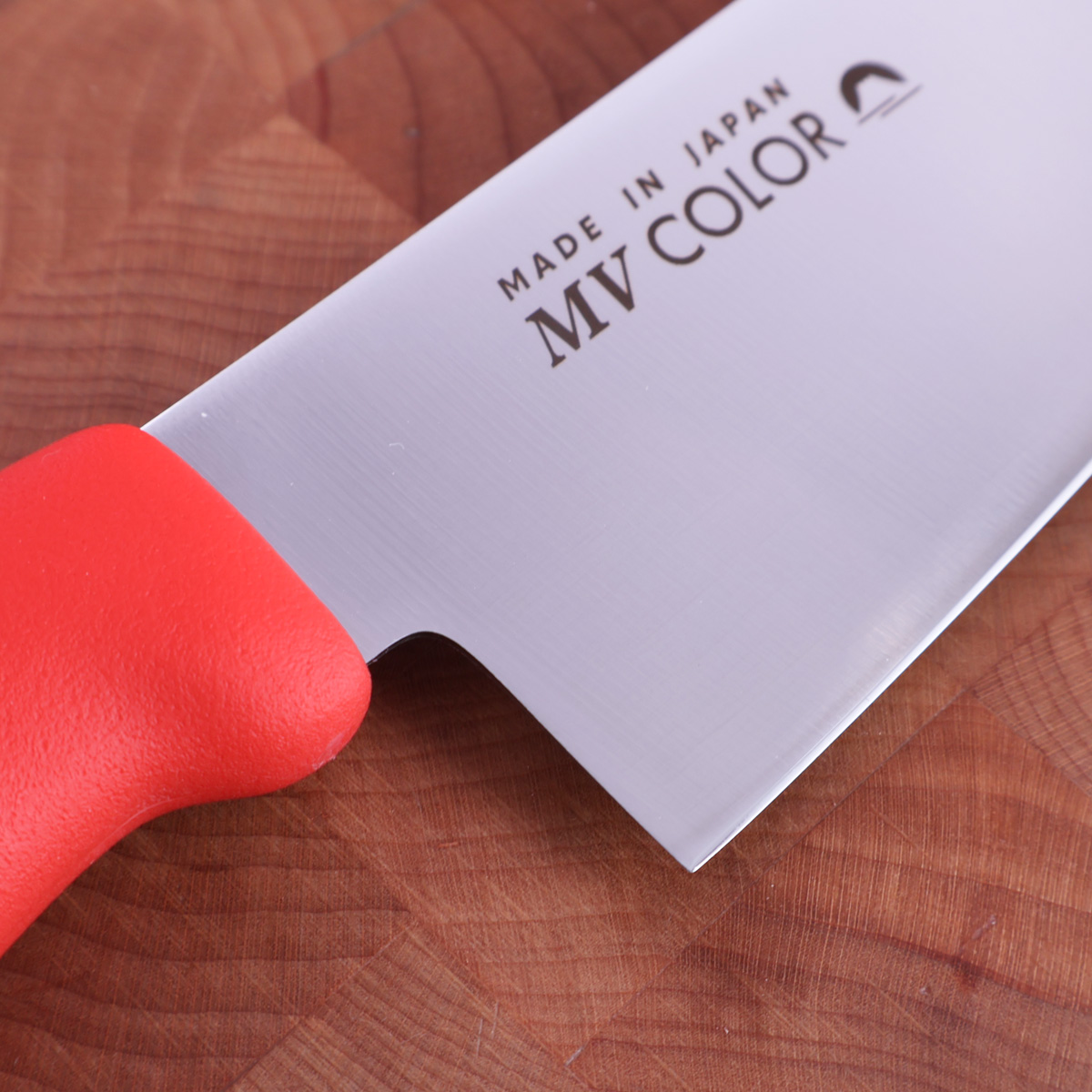 16.5cm Grønnsakskniv (Santoku), Molybden Vanadium, Rød - FUJI CUTLERY — bilde 2