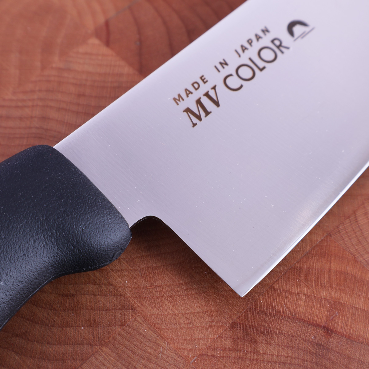 16.5cm Grønnsakskniv (Santoku), Molybden Vanadium, Sort - FUJI CUTLERY — bilde 2