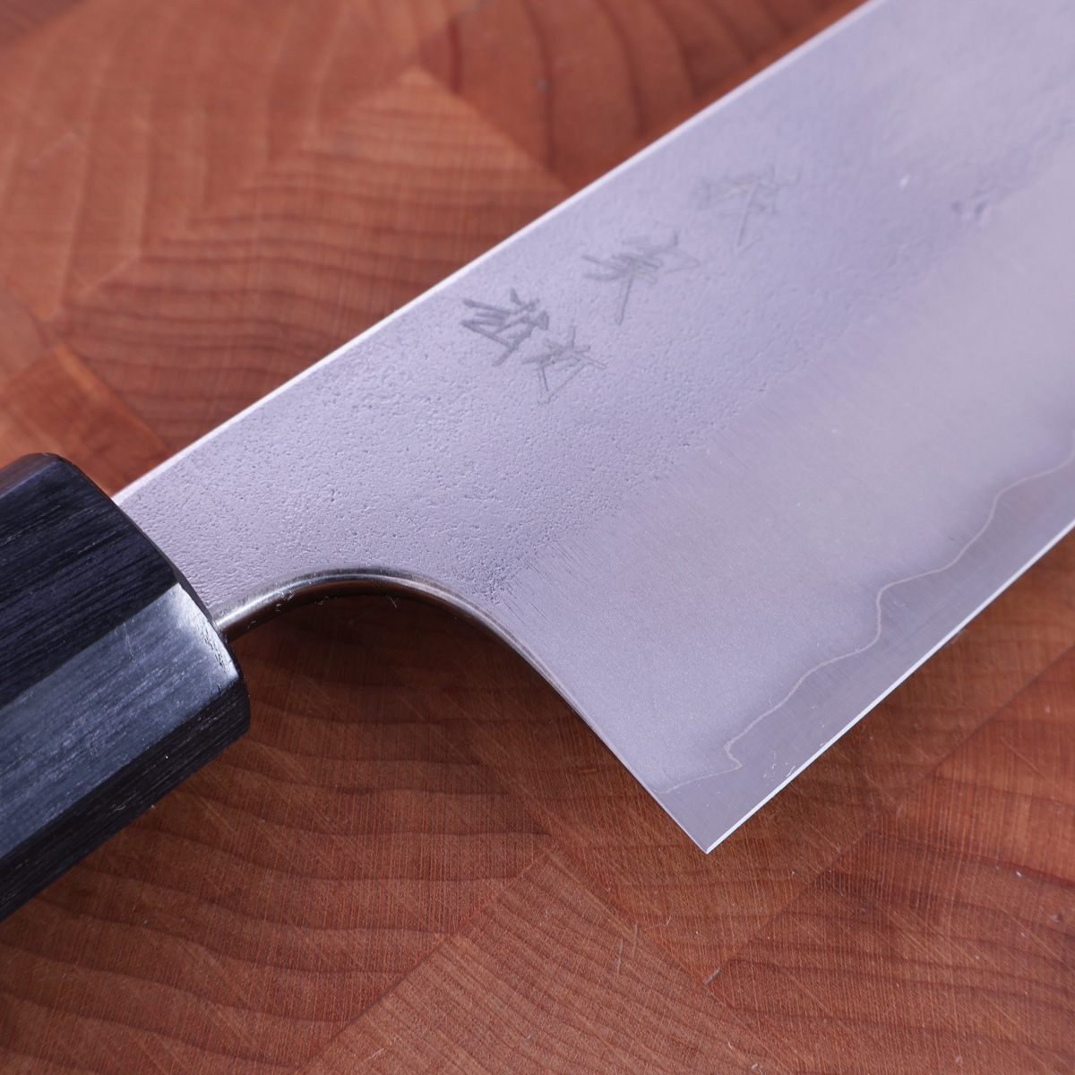 16,5cm Grønnsakskniv (Santoku) Nashiji, Super Aogami - YOSHIMI KATO — bilde 2