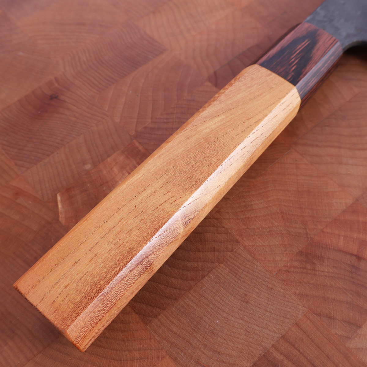 21cm Kokkekniv (Gyuto), Shirogami #2, Kurouchi, Keyaki - MASANOBU OKADA — bilde 3