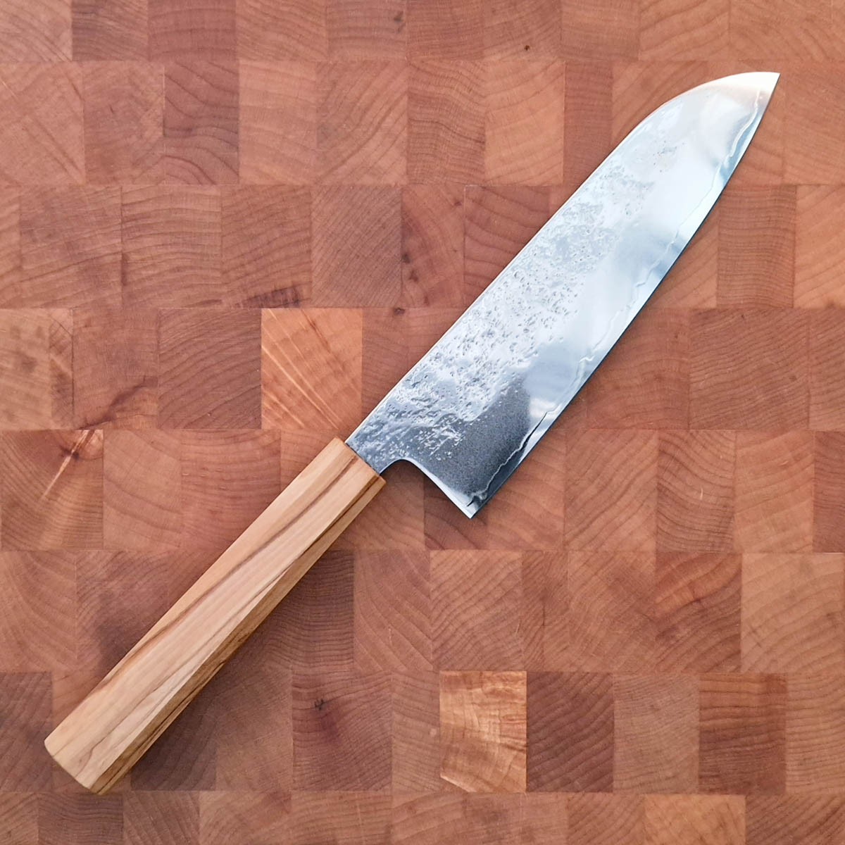 16,5 cm santoku, Hatsukokoro AUS-8