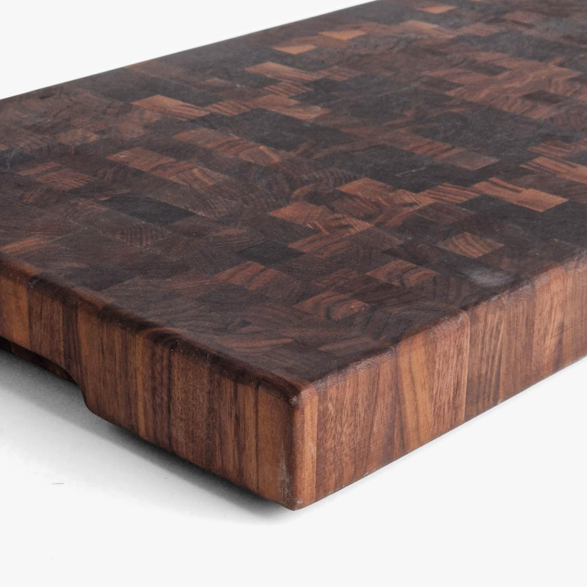 Skjærebrett (70 x 35 x 5cm) - endeved, stående stav, valnøtt — bilde 2